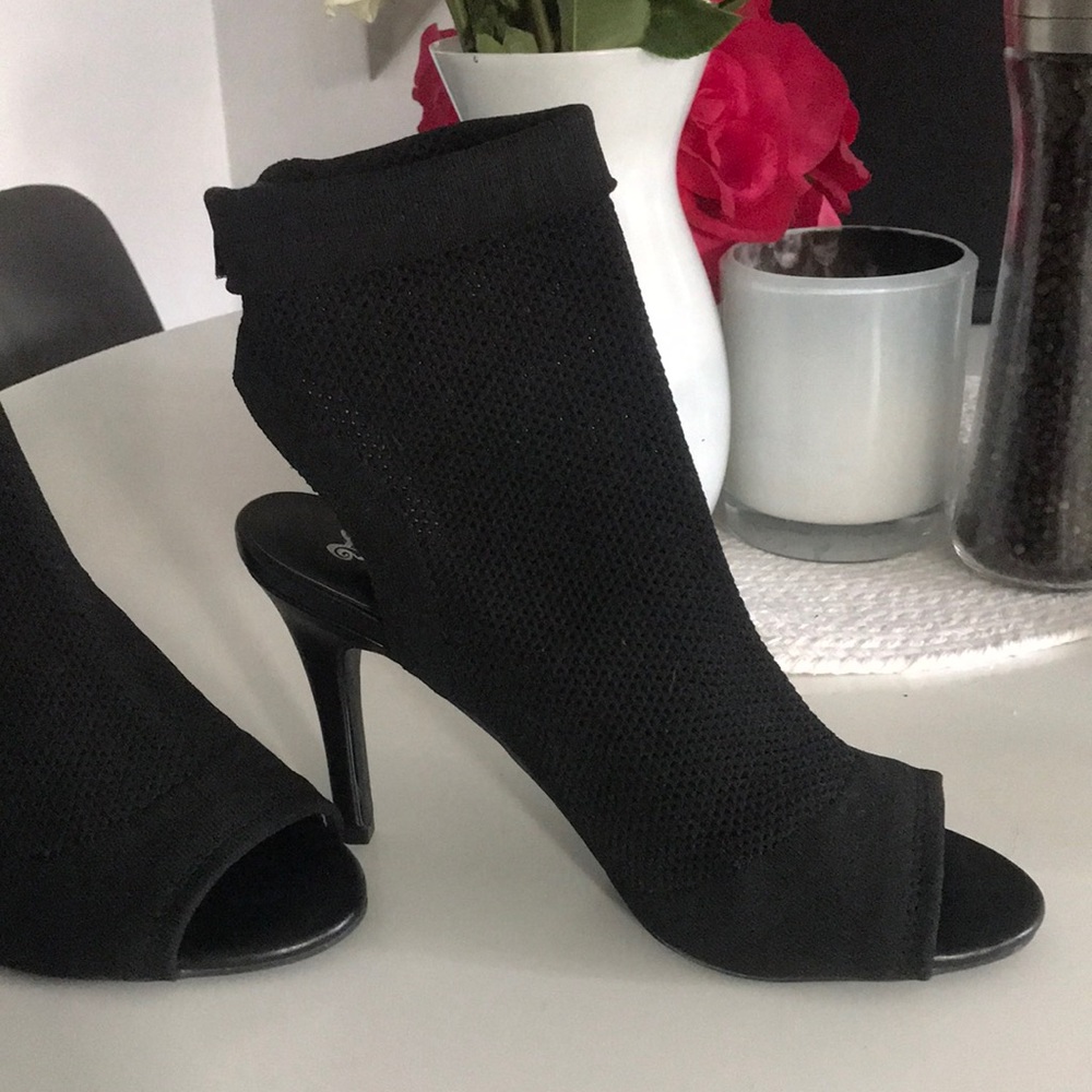 Black 3.5 inch heel